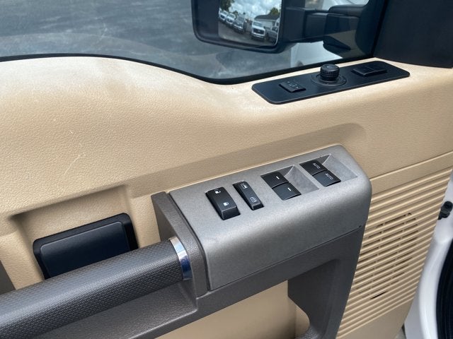 2016 Ford Super Duty F-550 DRW Lariat