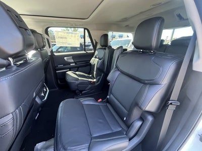 2026 Ford Expedition Platinum