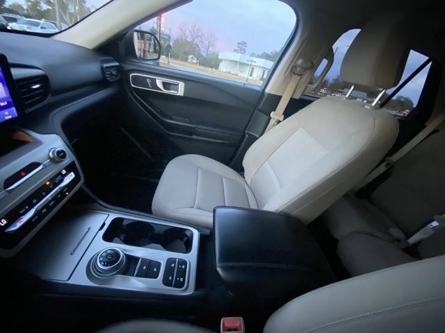 2021 Ford Explorer Base