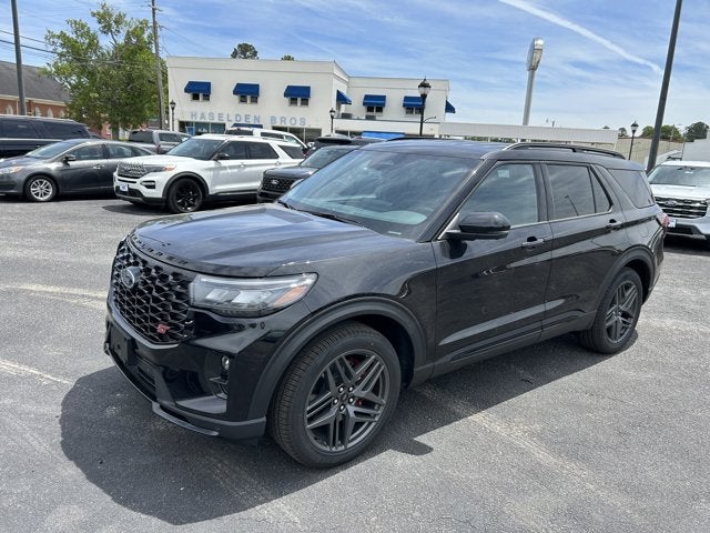 2026 Ford Explorer ST's photo