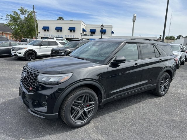 2026 Ford Explorer ST's photo