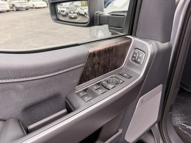 2027 Ford Super Duty F-250 SRW LARIAT