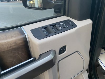 2019 Ford Super Duty F-250 SRW LIMITED.