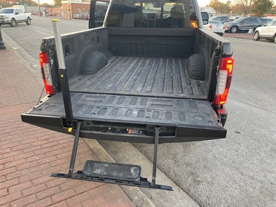 2019 Ford Super Duty F-250 SRW LIMITED.