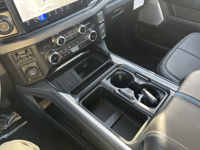 2026 Ford Super Duty F-350 SRW Platinum