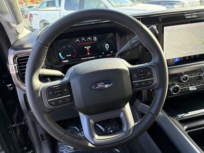2027 Ford Super Duty F-350 DRW LARIAT