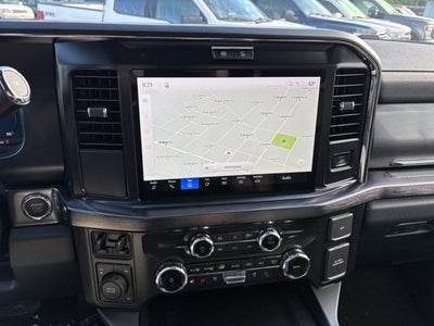 2027 Ford Super Duty F-350 DRW LARIAT