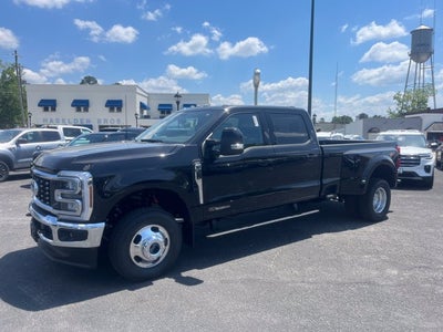 2026 Ford Super Duty F-350 DRW LARIAT