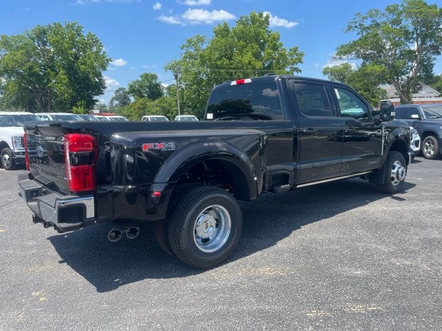 2026 Ford Super Duty F-350 DRW LARIAT