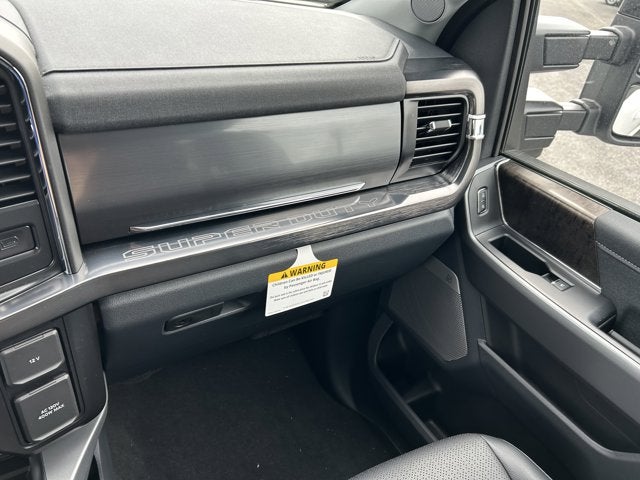 2026 Ford Super Duty F-350 DRW LARIAT