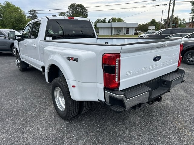 2026 Ford Super Duty F-350 DRW LARIAT