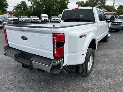 2026 Ford Super Duty F-350 DRW LARIAT