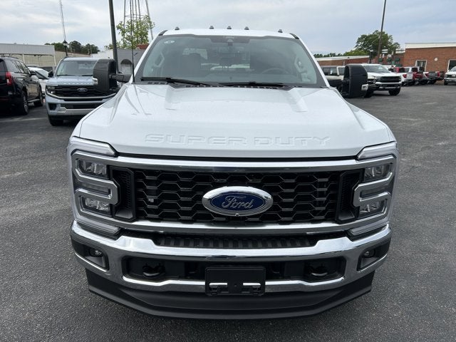 2026 Ford Super Duty F-350 DRW LARIAT