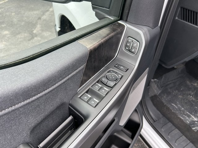2026 Ford Super Duty F-350 DRW LARIAT