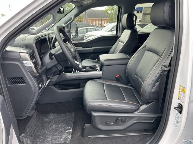 2026 Ford Super Duty F-350 DRW LARIAT