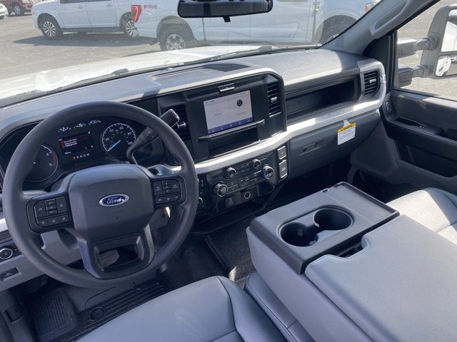 2026 Ford Super Duty F-350 DRW XL