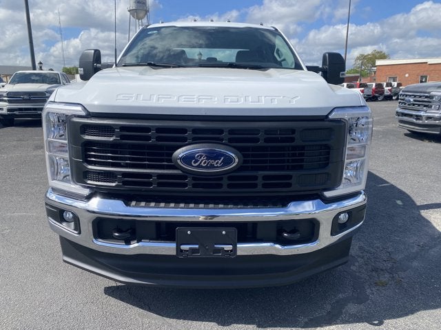 2026 Ford Super Duty F-350 DRW XL