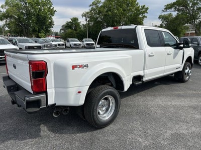 2026 Ford Super Duty F-350 DRW LARIAT