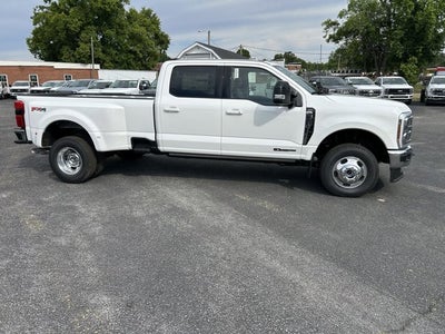 2026 Ford Super Duty F-350 DRW LARIAT