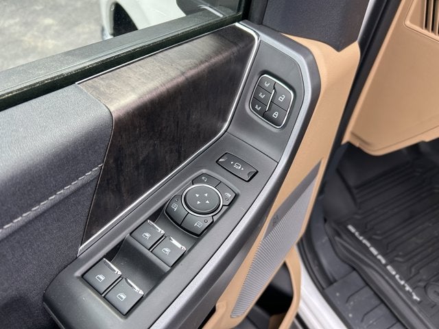 2026 Ford Super Duty F-350 DRW LARIAT