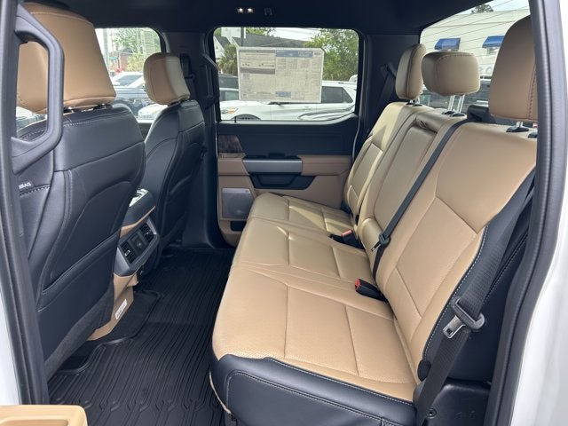 2026 Ford Super Duty F-350 DRW LARIAT