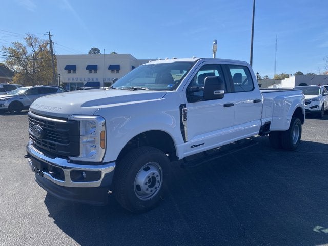 2026 Ford Super Duty F-350 DRW XL