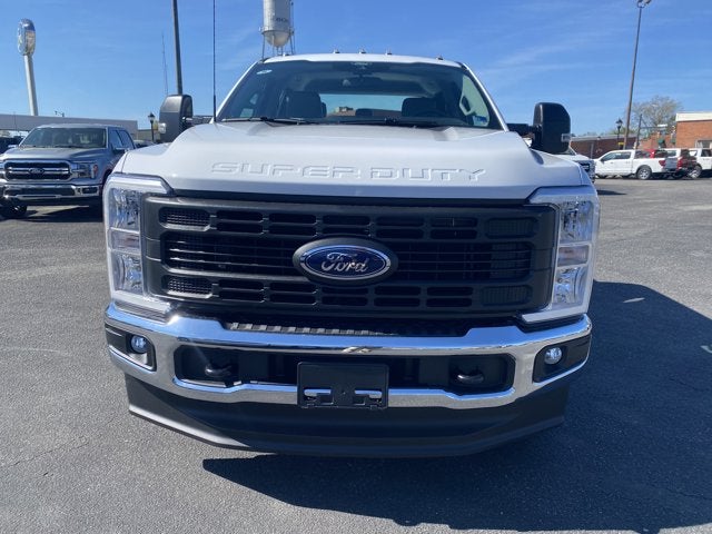 2026 Ford Super Duty F-350 DRW XL