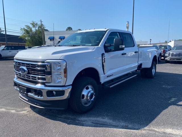 2026 Ford Super Duty F-350 DRW XLT