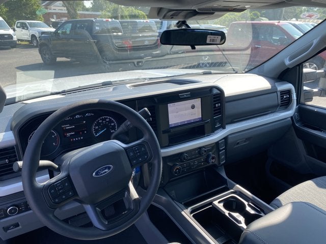 2026 Ford Super Duty F-350 DRW XLT