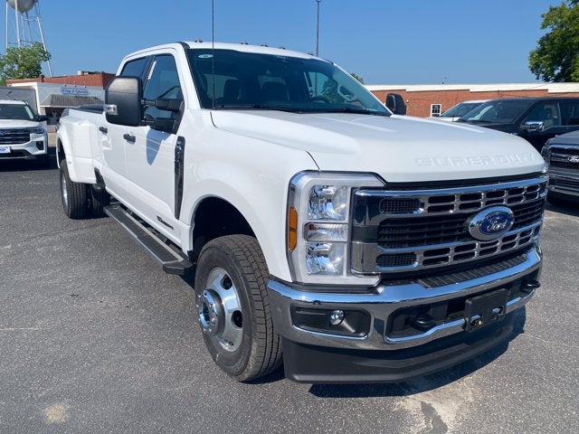 2026 Ford Super Duty F-350 DRW XLT