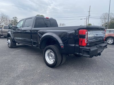 2024 Ford Super Duty F-450 DRW Platinum
