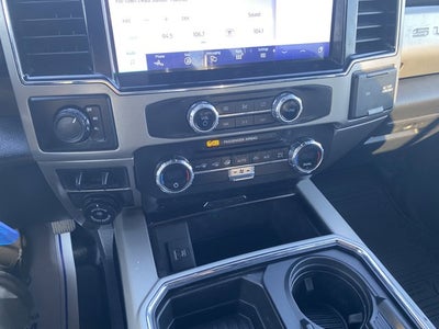 2022 Ford Super Duty F-450 DRW LARIAT