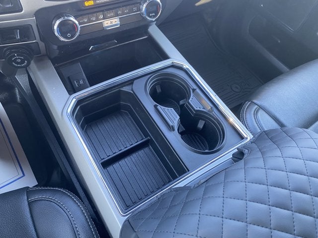 2022 Ford Super Duty F-450 DRW LARIAT