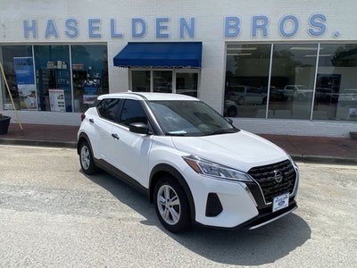 2021 Nissan Kicks S