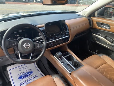 2022 Nissan Pathfinder Platinum