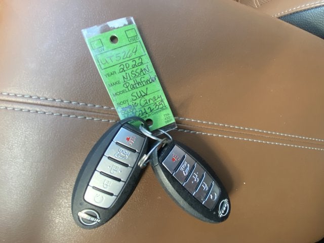 2022 Nissan Pathfinder Platinum