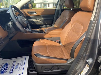 2022 Nissan Pathfinder Platinum