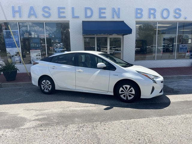 2018 Toyota Prius HYBRID.