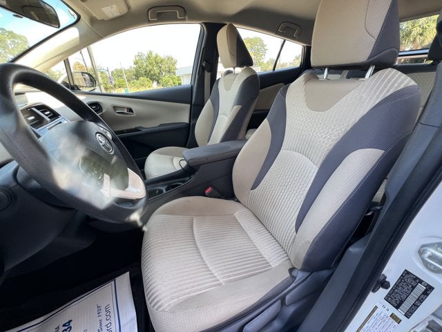 2018 Toyota Prius HYBRID.