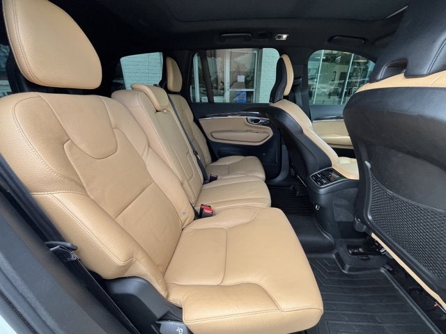2019 Volvo XC90 Momentum