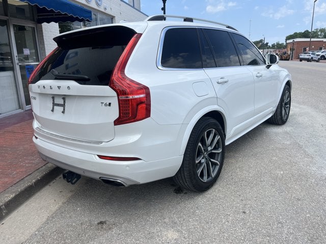 2019 Volvo XC90 Momentum